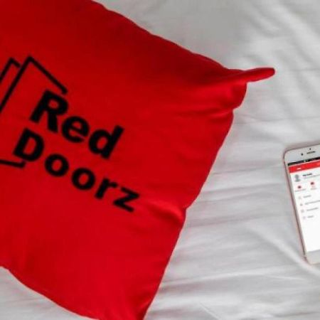 RedDoorz near Rumah Sakit Condong Catur Maguwo Bagian luar foto