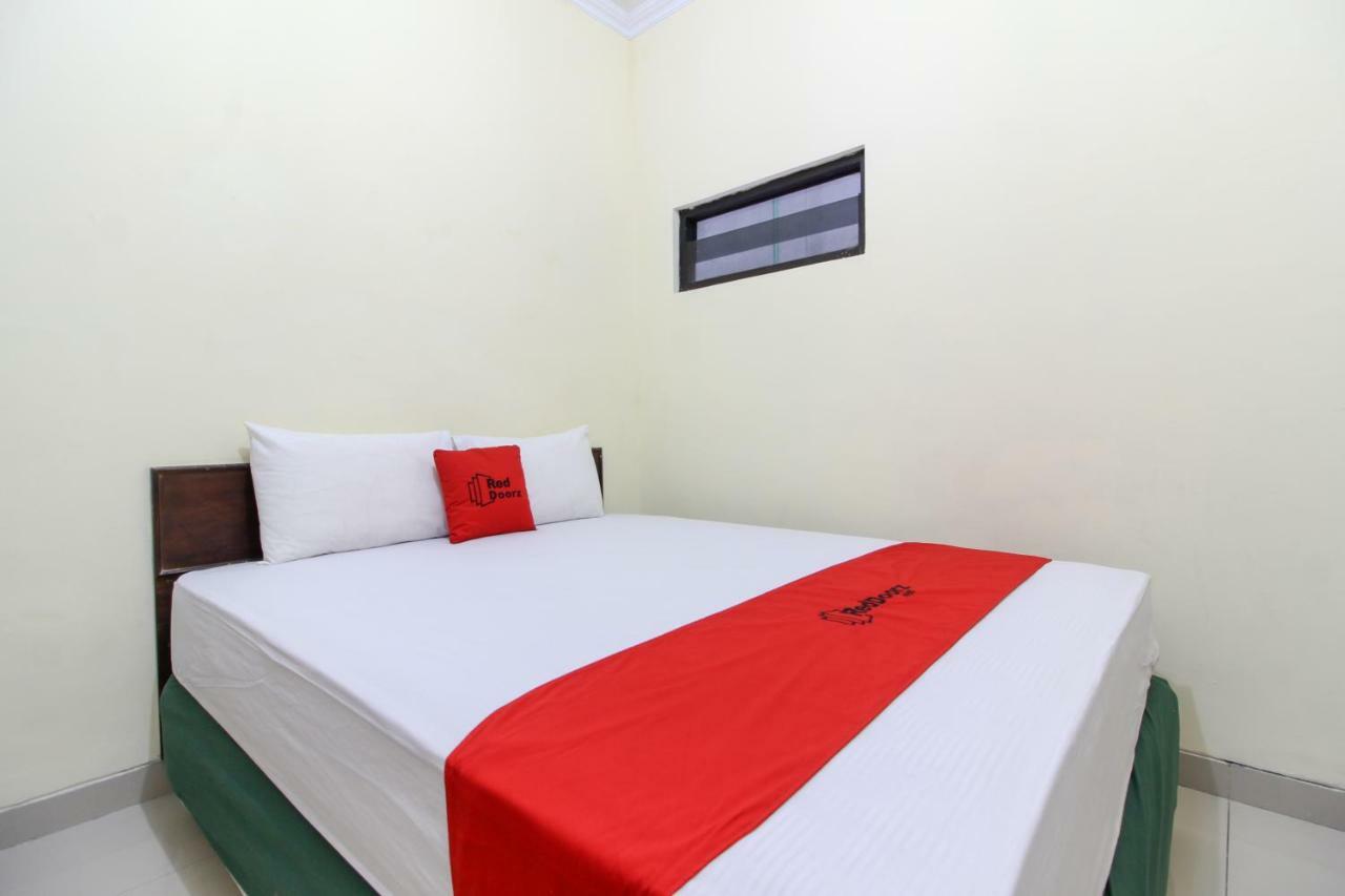 RedDoorz near Rumah Sakit Condong Catur Maguwo Bagian luar foto